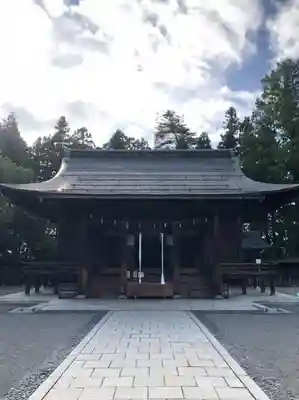 上杉神社の本殿・本堂
