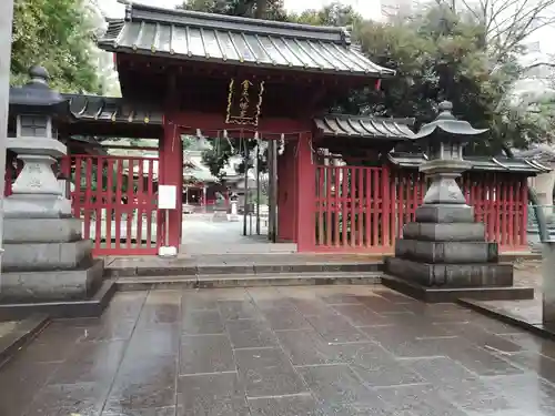 金王八幡宮の山門