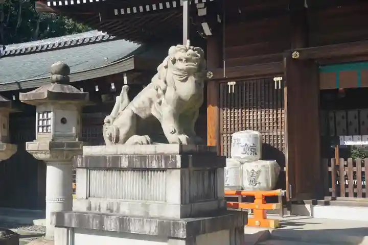 京都霊山護國神社の狛犬
