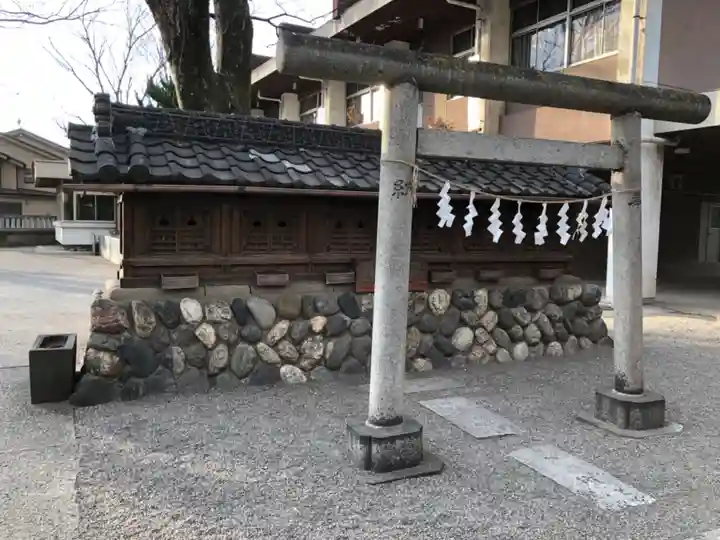 高城神社の末社・摂社