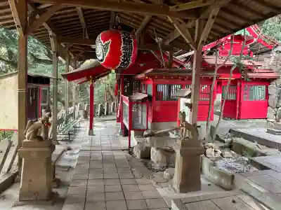 音次郎稲荷神社の{uncategorized: "未分類", other: "その他", undefined: "問題あり", building: "その他建物", grave: "お墓", sacred_gate: "鳥居", guardian: "狛犬", statue: "像", buddha: "仏像", history: "歴史", nature: "自然", garden: "庭園", animal: "動物", pagoda: "塔", temizu: "手水舎", mountain_gate: "山門・神門", sanctuary: "本殿・本堂", subordinate: "末社・摂社", art: "芸術", scenery: "景色", jizo: "地蔵", ema: "絵馬", goshuin: "御朱印", omikuji: "おみくじ", items: "授与品その他", amulet: "お守り", goshuincho: "御朱印帳", eats: "食事", festival: "お祭り", votive_dance: "神楽", shichigosan: "七五三参", wedding: "結婚式", experience: "体験その他", initially: "初詣", around: "周辺", anti_infection: "感染症対策"}