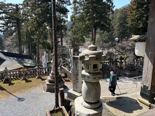 華厳寺の{uncategorized: "未分類", other: "その他", undefined: "問題あり", building: "その他建物", grave: "お墓", sacred_gate: "鳥居", guardian: "狛犬", statue: "像", buddha: "仏像", history: "歴史", nature: "自然", garden: "庭園", animal: "動物", pagoda: "塔", temizu: "手水舎", mountain_gate: "山門・神門", sanctuary: "本殿・本堂", subordinate: "末社・摂社", art: "芸術", scenery: "景色", jizo: "地蔵", ema: "絵馬", goshuin: "御朱印", omikuji: "おみくじ", items: "授与品その他", amulet: "お守り", goshuincho: "御朱印帳", eats: "食事", festival: "お祭り", votive_dance: "神楽", shichigosan: "七五三参", wedding: "結婚式", experience: "体験その他", initially: "初詣", around: "周辺", anti_infection: "感染症対策"}
