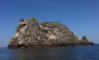 久多島神社の景色