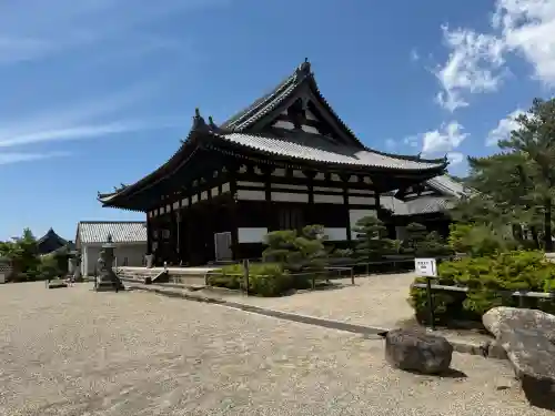 叡福寺の{uncategorized: "未分類", other: "その他", undefined: "問題あり", building: "その他建物", grave: "お墓", sacred_gate: "鳥居", guardian: "狛犬", statue: "像", buddha: "仏像", history: "歴史", nature: "自然", garden: "庭園", animal: "動物", pagoda: "塔", temizu: "手水舎", mountain_gate: "山門・神門", sanctuary: "本殿・本堂", subordinate: "末社・摂社", art: "芸術", scenery: "景色", jizo: "地蔵", ema: "絵馬", goshuin: "御朱印", omikuji: "おみくじ", items: "授与品その他", amulet: "お守り", goshuincho: "御朱印帳", eats: "食事", festival: "お祭り", votive_dance: "神楽", shichigosan: "七五三参", wedding: "結婚式", experience: "体験その他", initially: "初詣", around: "周辺", anti_infection: "感染症対策"}