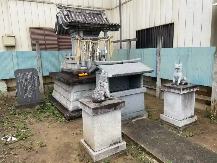 三峯神社の{uncategorized: "未分類", other: "その他", undefined: "問題あり", building: "その他建物", grave: "お墓", sacred_gate: "鳥居", guardian: "狛犬", statue: "像", buddha: "仏像", history: "歴史", nature: "自然", garden: "庭園", animal: "動物", pagoda: "塔", temizu: "手水舎", mountain_gate: "山門・神門", sanctuary: "本殿・本堂", subordinate: "末社・摂社", art: "芸術", scenery: "景色", jizo: "地蔵", ema: "絵馬", goshuin: "御朱印", omikuji: "おみくじ", items: "授与品その他", amulet: "お守り", goshuincho: "御朱印帳", eats: "食事", festival: "お祭り", votive_dance: "神楽", shichigosan: "七五三参", wedding: "結婚式", experience: "体験その他", initially: "初詣", around: "周辺", anti_infection: "感染症対策"}