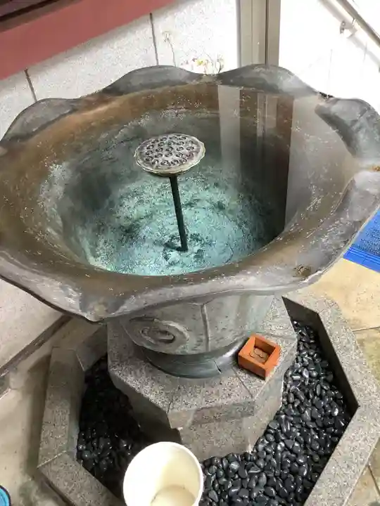 一畑山薬師寺 名古屋別院の手水舎