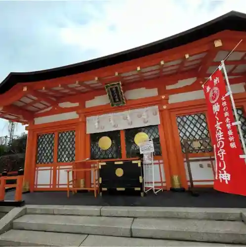 折上稲荷神社の{uncategorized: "未分類", other: "その他", undefined: "問題あり", building: "その他建物", grave: "お墓", sacred_gate: "鳥居", guardian: "狛犬", statue: "像", buddha: "仏像", history: "歴史", nature: "自然", garden: "庭園", animal: "動物", pagoda: "塔", temizu: "手水舎", mountain_gate: "山門・神門", sanctuary: "本殿・本堂", subordinate: "末社・摂社", art: "芸術", scenery: "景色", jizo: "地蔵", ema: "絵馬", goshuin: "御朱印", omikuji: "おみくじ", items: "授与品その他", amulet: "お守り", goshuincho: "御朱印帳", eats: "食事", festival: "お祭り", votive_dance: "神楽", shichigosan: "七五三参", wedding: "結婚式", experience: "体験その他", initially: "初詣", around: "周辺", anti_infection: "感染症対策"}