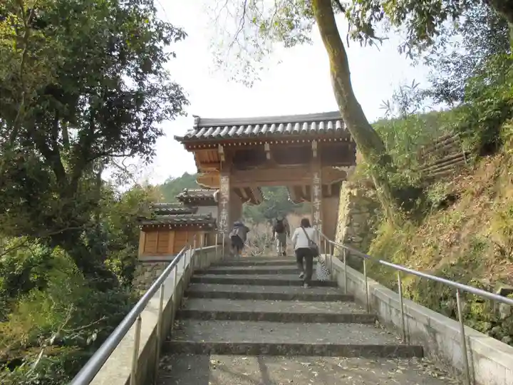 善峯寺の山門・神門