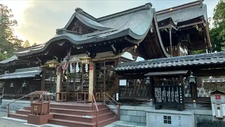 沙沙貴神社の本殿・本堂