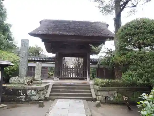 極楽寺（霊鷲山感應院極楽律寺）の山門・神門