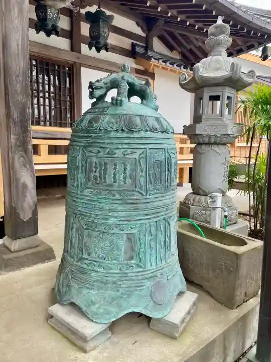 本乗寺の{uncategorized: "未分類", other: "その他", undefined: "問題あり", building: "その他建物", grave: "お墓", sacred_gate: "鳥居", guardian: "狛犬", statue: "像", buddha: "仏像", history: "歴史", nature: "自然", garden: "庭園", animal: "動物", pagoda: "塔", temizu: "手水舎", mountain_gate: "山門・神門", sanctuary: "本殿・本堂", subordinate: "末社・摂社", art: "芸術", scenery: "景色", jizo: "地蔵", ema: "絵馬", goshuin: "御朱印", omikuji: "おみくじ", items: "授与品その他", amulet: "お守り", goshuincho: "御朱印帳", eats: "食事", festival: "お祭り", votive_dance: "神楽", shichigosan: "七五三参", wedding: "結婚式", experience: "体験その他", initially: "初詣", around: "周辺", anti_infection: "感染症対策"}