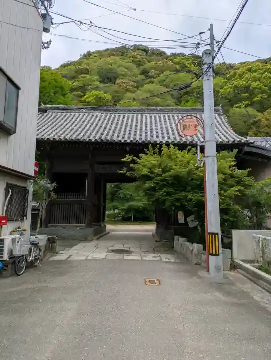 八幡神社の{uncategorized: "未分類", other: "その他", undefined: "問題あり", building: "その他建物", grave: "お墓", sacred_gate: "鳥居", guardian: "狛犬", statue: "像", buddha: "仏像", history: "歴史", nature: "自然", garden: "庭園", animal: "動物", pagoda: "塔", temizu: "手水舎", mountain_gate: "山門・神門", sanctuary: "本殿・本堂", subordinate: "末社・摂社", art: "芸術", scenery: "景色", jizo: "地蔵", ema: "絵馬", goshuin: "御朱印", omikuji: "おみくじ", items: "授与品その他", amulet: "お守り", goshuincho: "御朱印帳", eats: "食事", festival: "お祭り", votive_dance: "神楽", shichigosan: "七五三参", wedding: "結婚式", experience: "体験その他", initially: "初詣", around: "周辺", anti_infection: "感染症対策"}