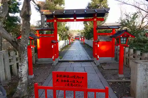 車折神社の山門・神門
