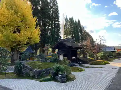 崇禅寺の庭園