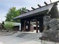札幌護國神社の山門・神門