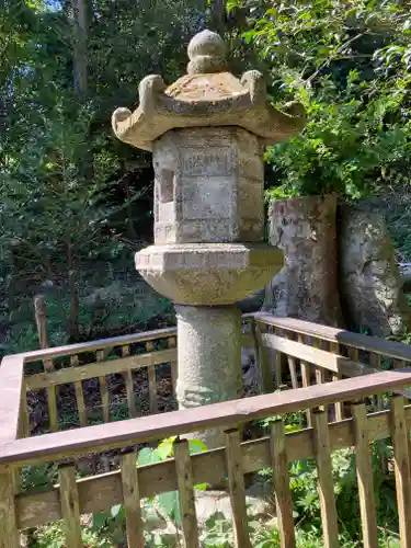 関蝉丸神社下社の建物その他