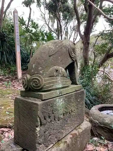 月夜見神社の狛犬