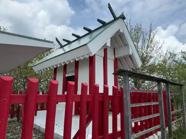 榛名富士山神社の{uncategorized: "未分類", other: "その他", undefined: "問題あり", building: "その他建物", grave: "お墓", sacred_gate: "鳥居", guardian: "狛犬", statue: "像", buddha: "仏像", history: "歴史", nature: "自然", garden: "庭園", animal: "動物", pagoda: "塔", temizu: "手水舎", mountain_gate: "山門・神門", sanctuary: "本殿・本堂", subordinate: "末社・摂社", art: "芸術", scenery: "景色", jizo: "地蔵", ema: "絵馬", goshuin: "御朱印", omikuji: "おみくじ", items: "授与品その他", amulet: "お守り", goshuincho: "御朱印帳", eats: "食事", festival: "お祭り", votive_dance: "神楽", shichigosan: "七五三参", wedding: "結婚式", experience: "体験その他", initially: "初詣", around: "周辺", anti_infection: "感染症対策"}