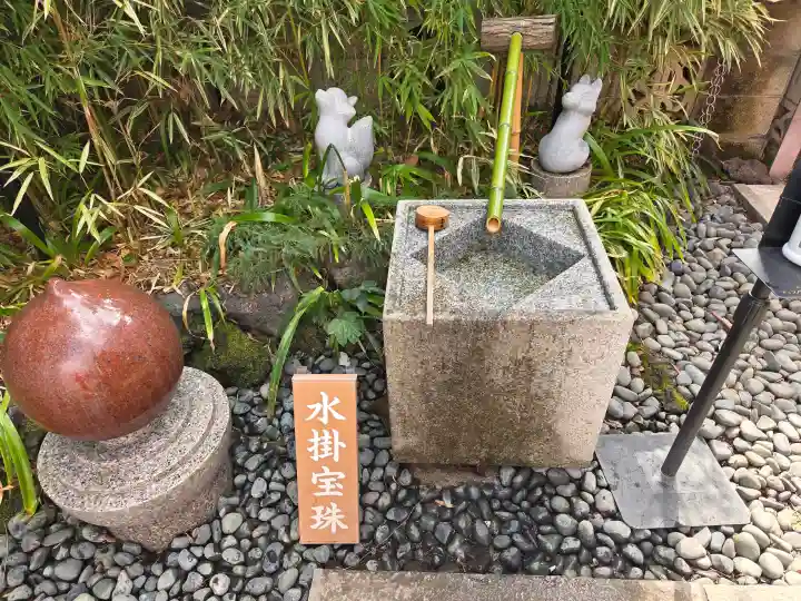 蛇窪神社の{uncategorized: "未分類", other: "その他", undefined: "問題あり", building: "その他建物", grave: "お墓", sacred_gate: "鳥居", guardian: "狛犬", statue: "像", buddha: "仏像", history: "歴史", nature: "自然", garden: "庭園", animal: "動物", pagoda: "塔", temizu: "手水舎", mountain_gate: "山門・神門", sanctuary: "本殿・本堂", subordinate: "末社・摂社", art: "芸術", scenery: "景色", jizo: "地蔵", ema: "絵馬", goshuin: "御朱印", omikuji: "おみくじ", items: "授与品その他", amulet: "お守り", goshuincho: "御朱印帳", eats: "食事", festival: "お祭り", votive_dance: "神楽", shichigosan: "七五三参", wedding: "結婚式", experience: "体験その他", initially: "初詣", around: "周辺", anti_infection: "感染症対策"}