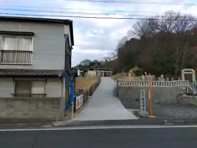 梅津寺の{uncategorized: "未分類", other: "その他", undefined: "問題あり", building: "その他建物", grave: "お墓", sacred_gate: "鳥居", guardian: "狛犬", statue: "像", buddha: "仏像", history: "歴史", nature: "自然", garden: "庭園", animal: "動物", pagoda: "塔", temizu: "手水舎", mountain_gate: "山門・神門", sanctuary: "本殿・本堂", subordinate: "末社・摂社", art: "芸術", scenery: "景色", jizo: "地蔵", ema: "絵馬", goshuin: "御朱印", omikuji: "おみくじ", items: "授与品その他", amulet: "お守り", goshuincho: "御朱印帳", eats: "食事", festival: "お祭り", votive_dance: "神楽", shichigosan: "七五三参", wedding: "結婚式", experience: "体験その他", initially: "初詣", around: "周辺", anti_infection: "感染症対策"}