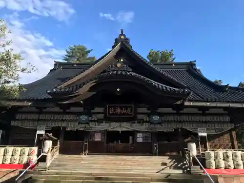 尾山神社の本殿・本堂