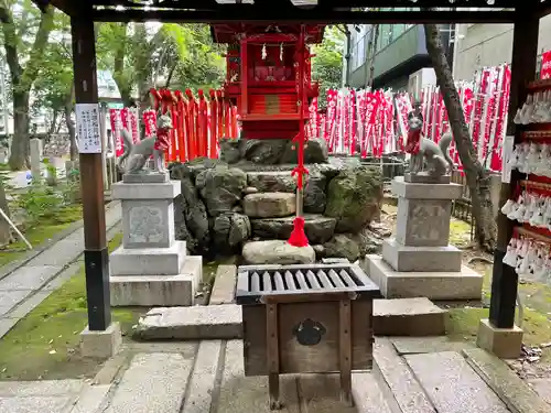 若宮八幡社の末社・摂社