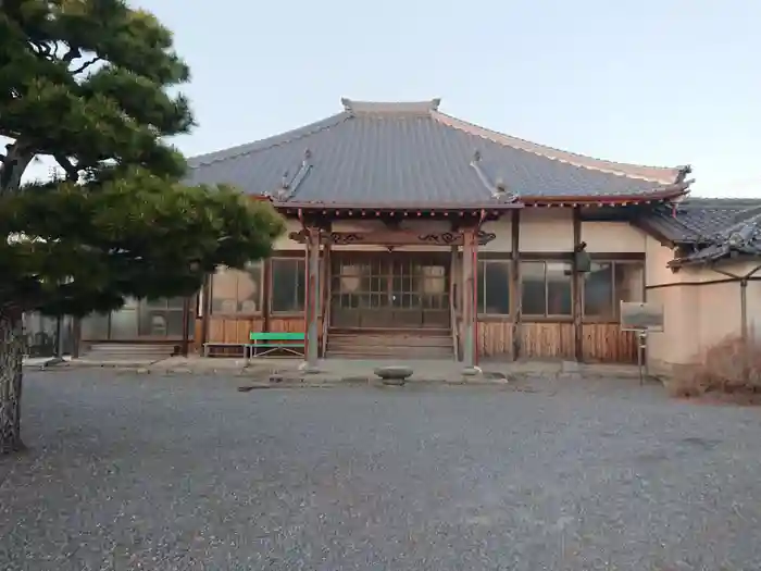 常福寺の本殿