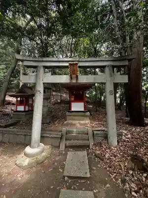 和爾下神社の{uncategorized: "未分類", other: "その他", undefined: "問題あり", building: "その他建物", grave: "お墓", sacred_gate: "鳥居", guardian: "狛犬", statue: "像", buddha: "仏像", history: "歴史", nature: "自然", garden: "庭園", animal: "動物", pagoda: "塔", temizu: "手水舎", mountain_gate: "山門・神門", sanctuary: "本殿・本堂", subordinate: "末社・摂社", art: "芸術", scenery: "景色", jizo: "地蔵", ema: "絵馬", goshuin: "御朱印", omikuji: "おみくじ", items: "授与品その他", amulet: "お守り", goshuincho: "御朱印帳", eats: "食事", festival: "お祭り", votive_dance: "神楽", shichigosan: "七五三参", wedding: "結婚式", experience: "体験その他", initially: "初詣", around: "周辺", anti_infection: "感染症対策"}