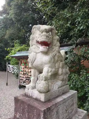 賀茂神社の狛犬