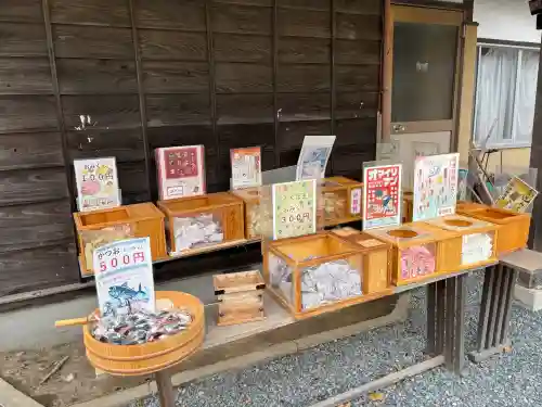 四倉諏訪神社の{uncategorized: "未分類", other: "その他", undefined: "問題あり", building: "その他建物", grave: "お墓", sacred_gate: "鳥居", guardian: "狛犬", statue: "像", buddha: "仏像", history: "歴史", nature: "自然", garden: "庭園", animal: "動物", pagoda: "塔", temizu: "手水舎", mountain_gate: "山門・神門", sanctuary: "本殿・本堂", subordinate: "末社・摂社", art: "芸術", scenery: "景色", jizo: "地蔵", ema: "絵馬", goshuin: "御朱印", omikuji: "おみくじ", items: "授与品その他", amulet: "お守り", goshuincho: "御朱印帳", eats: "食事", festival: "お祭り", votive_dance: "神楽", shichigosan: "七五三参", wedding: "結婚式", experience: "体験その他", initially: "初詣", around: "周辺", anti_infection: "感染症対策"}
