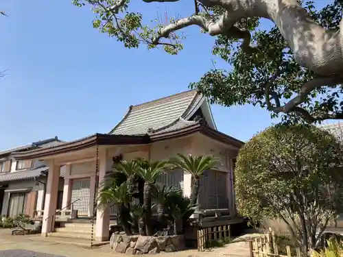 長田寺の本殿・本堂