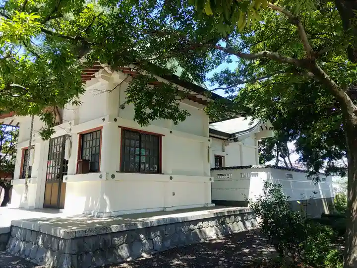 竃神社の本殿・本堂