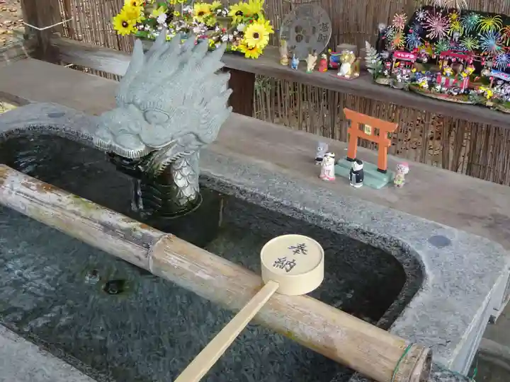 鎌数伊勢大神宮の手水舎