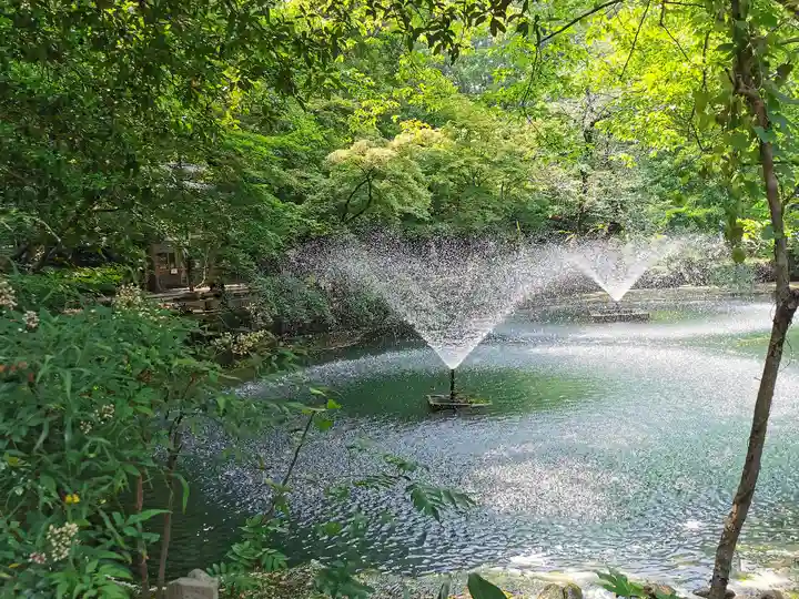 井の頭弁財天(大盛寺)の庭園