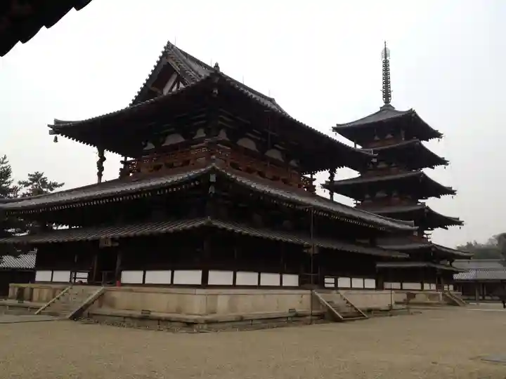 法隆寺の本殿・本堂