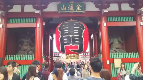 浅草寺の山門