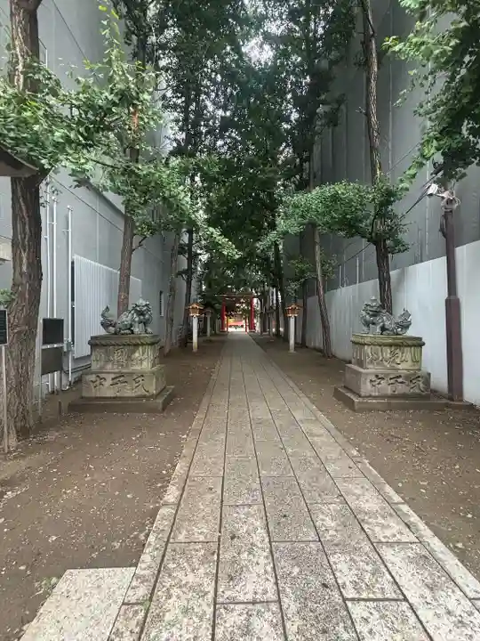 花園神社の庭園