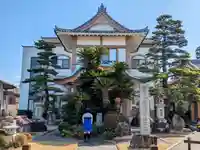 斉年寺の本殿・本堂