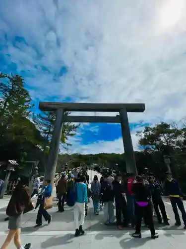 伊勢神宮内宮（皇大神宮）の{uncategorized: "未分類", other: "その他", undefined: "問題あり", building: "その他建物", grave: "お墓", sacred_gate: "鳥居", guardian: "狛犬", statue: "像", buddha: "仏像", history: "歴史", nature: "自然", garden: "庭園", animal: "動物", pagoda: "塔", temizu: "手水舎", mountain_gate: "山門・神門", sanctuary: "本殿・本堂", subordinate: "末社・摂社", art: "芸術", scenery: "景色", jizo: "地蔵", ema: "絵馬", goshuin: "御朱印", omikuji: "おみくじ", items: "授与品その他", amulet: "お守り", goshuincho: "御朱印帳", eats: "食事", festival: "お祭り", votive_dance: "神楽", shichigosan: "七五三参", wedding: "結婚式", experience: "体験その他", initially: "初詣", around: "周辺", anti_infection: "感染症対策"}