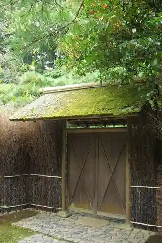 東慶寺の山門