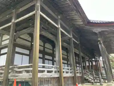 光徳寺の{uncategorized: "未分類", other: "その他", undefined: "問題あり", building: "その他建物", grave: "お墓", sacred_gate: "鳥居", guardian: "狛犬", statue: "像", buddha: "仏像", history: "歴史", nature: "自然", garden: "庭園", animal: "動物", pagoda: "塔", temizu: "手水舎", mountain_gate: "山門・神門", sanctuary: "本殿・本堂", subordinate: "末社・摂社", art: "芸術", scenery: "景色", jizo: "地蔵", ema: "絵馬", goshuin: "御朱印", omikuji: "おみくじ", items: "授与品その他", amulet: "お守り", goshuincho: "御朱印帳", eats: "食事", festival: "お祭り", votive_dance: "神楽", shichigosan: "七五三参", wedding: "結婚式", experience: "体験その他", initially: "初詣", around: "周辺", anti_infection: "感染症対策"}