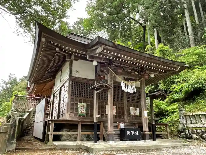 秩父若御子神社の本殿・本堂
