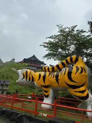 朝護孫子寺の{uncategorized: "未分類", other: "その他", undefined: "問題あり", building: "その他建物", grave: "お墓", sacred_gate: "鳥居", guardian: "狛犬", statue: "像", buddha: "仏像", history: "歴史", nature: "自然", garden: "庭園", animal: "動物", pagoda: "塔", temizu: "手水舎", mountain_gate: "山門・神門", sanctuary: "本殿・本堂", subordinate: "末社・摂社", art: "芸術", scenery: "景色", jizo: "地蔵", ema: "絵馬", goshuin: "御朱印", omikuji: "おみくじ", items: "授与品その他", amulet: "お守り", goshuincho: "御朱印帳", eats: "食事", festival: "お祭り", votive_dance: "神楽", shichigosan: "七五三参", wedding: "結婚式", experience: "体験その他", initially: "初詣", around: "周辺", anti_infection: "感染症対策"}