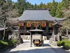 宝珠山 立石寺の本殿