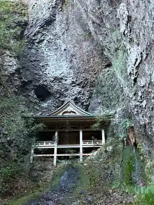 蔵王堂(鰐淵寺奥の院)の本殿・本堂