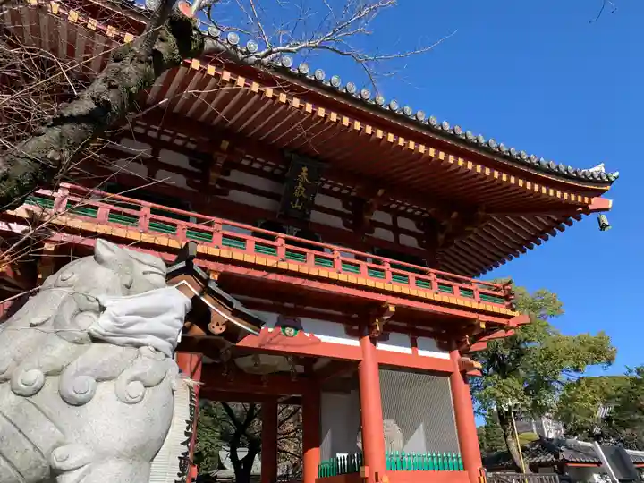 瀧泉寺(目黒不動尊)の山門・神門