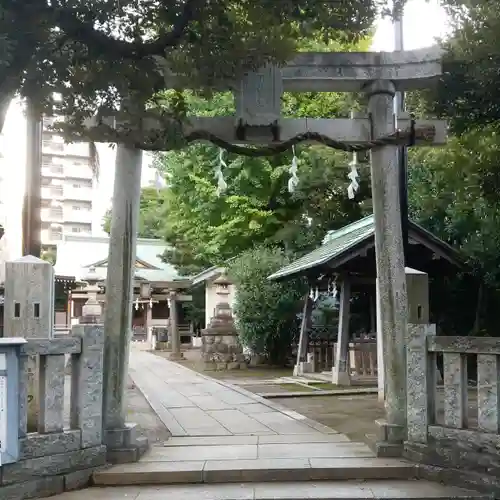 綾瀬稲荷神社の鳥居