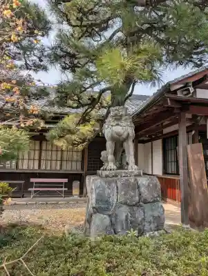滋賀県護国神社の{uncategorized: "未分類", other: "その他", undefined: "問題あり", building: "その他建物", grave: "お墓", sacred_gate: "鳥居", guardian: "狛犬", statue: "像", buddha: "仏像", history: "歴史", nature: "自然", garden: "庭園", animal: "動物", pagoda: "塔", temizu: "手水舎", mountain_gate: "山門・神門", sanctuary: "本殿・本堂", subordinate: "末社・摂社", art: "芸術", scenery: "景色", jizo: "地蔵", ema: "絵馬", goshuin: "御朱印", omikuji: "おみくじ", items: "授与品その他", amulet: "お守り", goshuincho: "御朱印帳", eats: "食事", festival: "お祭り", votive_dance: "神楽", shichigosan: "七五三参", wedding: "結婚式", experience: "体験その他", initially: "初詣", around: "周辺", anti_infection: "感染症対策"}