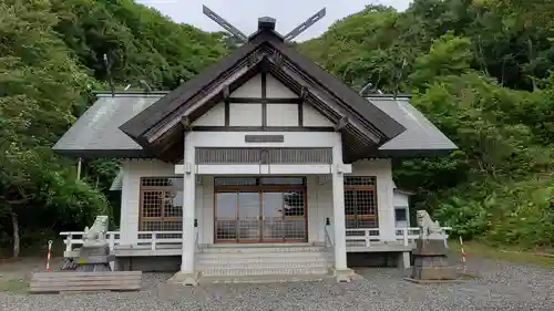 三石神社の本殿