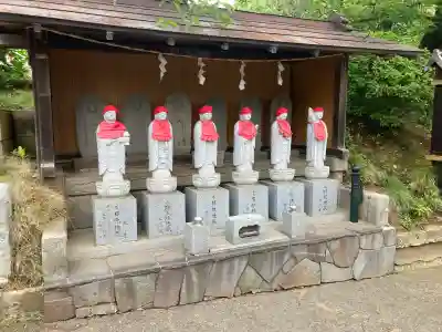 興禅寺の{uncategorized: "未分類", other: "その他", undefined: "問題あり", building: "その他建物", grave: "お墓", sacred_gate: "鳥居", guardian: "狛犬", statue: "像", buddha: "仏像", history: "歴史", nature: "自然", garden: "庭園", animal: "動物", pagoda: "塔", temizu: "手水舎", mountain_gate: "山門・神門", sanctuary: "本殿・本堂", subordinate: "末社・摂社", art: "芸術", scenery: "景色", jizo: "地蔵", ema: "絵馬", goshuin: "御朱印", omikuji: "おみくじ", items: "授与品その他", amulet: "お守り", goshuincho: "御朱印帳", eats: "食事", festival: "お祭り", votive_dance: "神楽", shichigosan: "七五三参", wedding: "結婚式", experience: "体験その他", initially: "初詣", around: "周辺", anti_infection: "感染症対策"}